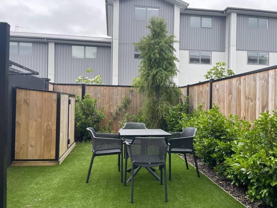 Parkside Retreat - 3 Beds -Sleeps 6 Near Westfield Villa Christchurch Eksteriør bilde